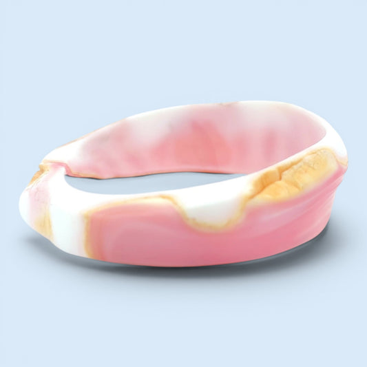 Queen Conch Bangle (small)