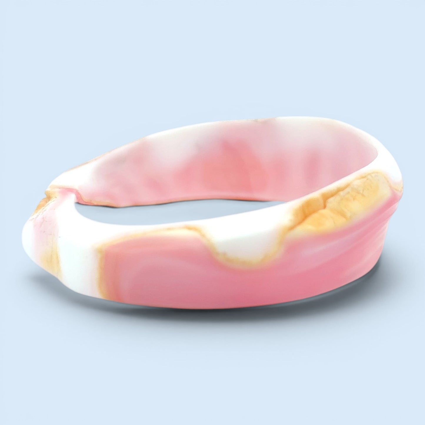 Queen Conch Bangle