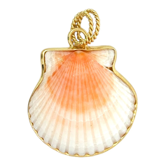 Gold Scallop Pendant