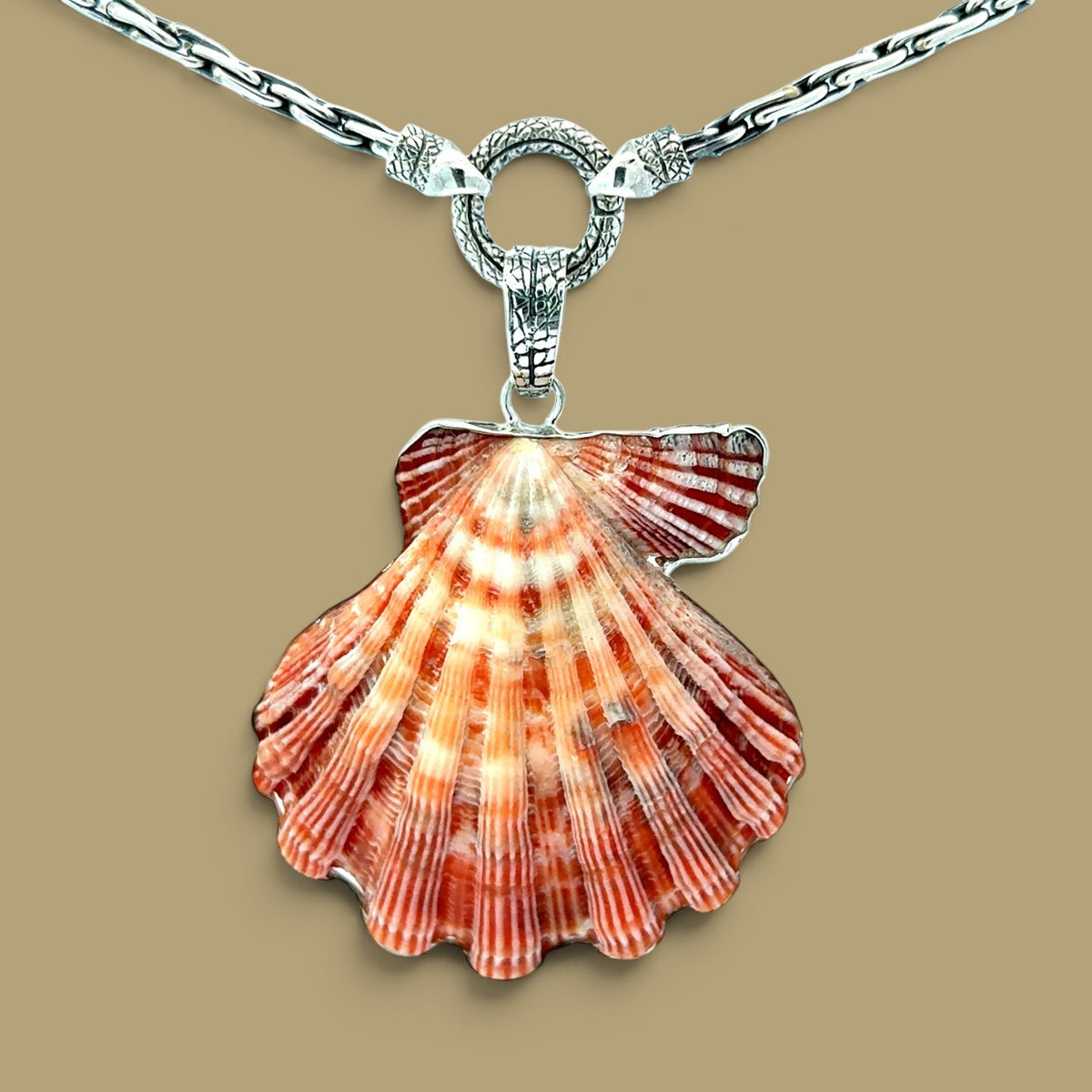 Lion's Paw Pendant (KOTS)