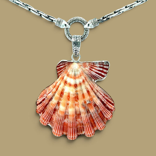 Lion's Paw Pendant (KOTS)