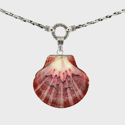 Zig Zag Flat Scallop Pendant