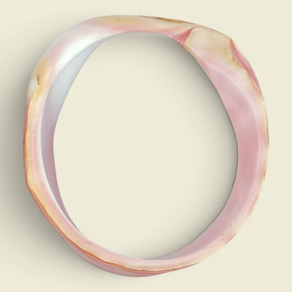 Queen Conch Bangle (Large)