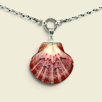 Zig Zag Flat Scallop Pendant