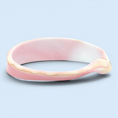 Queen Conch Bangle (Large)